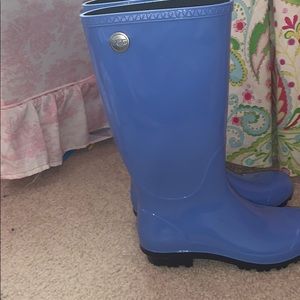 Blue ugh rain boots